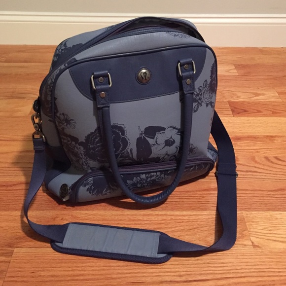 Lululemon gym bag