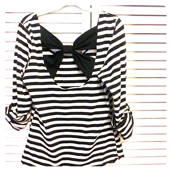 Bow Show-Off-Back Striped Top - Picture 1 of 2