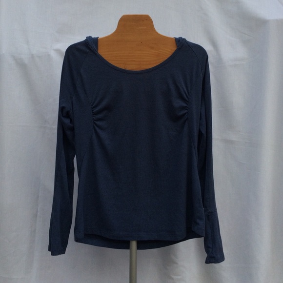 REI Long sleeve blue top