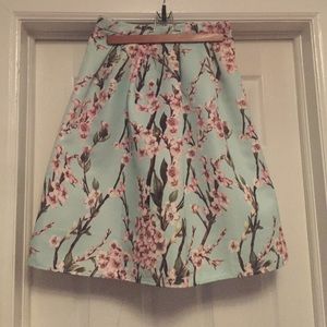Cute full, floral skirt
