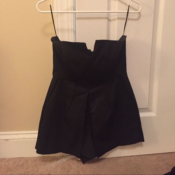 Black strapless romper - Picture 2 of 4