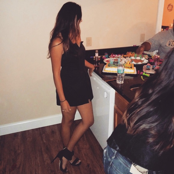 Black strapless romper - Picture 3 of 4