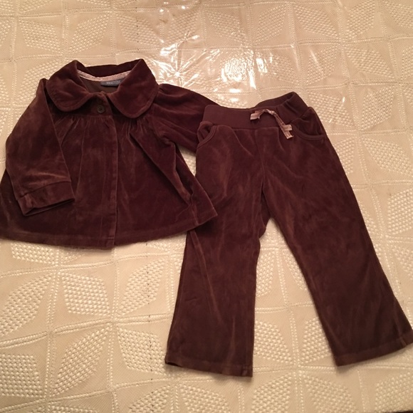 Kenneth Cole Reaction 2 Pc velour set