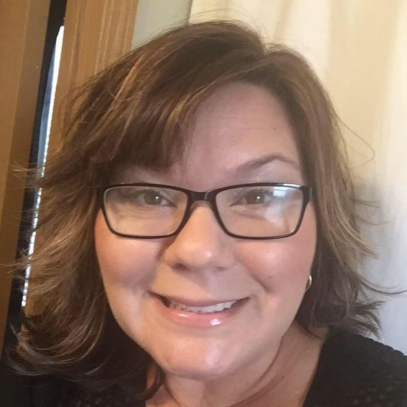 Meet your Posher, Carrie - Picture 1 of 1