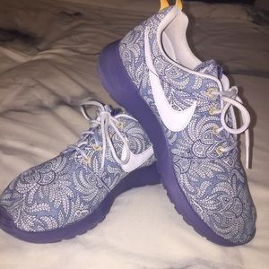 Nike Roshe Runs