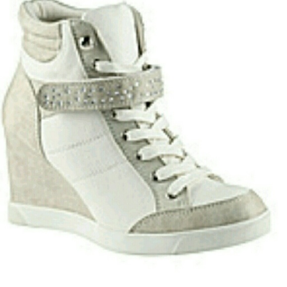 **SUPER CUTE** Wedge sneakers