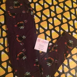 LulaRoe Halloween caldron OS leggings
