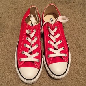 Men's size 4 (WOMENS 6) All Star Converse