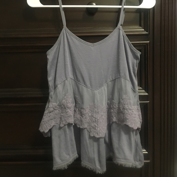 Lacy layered tank top - Picture 1 of 3