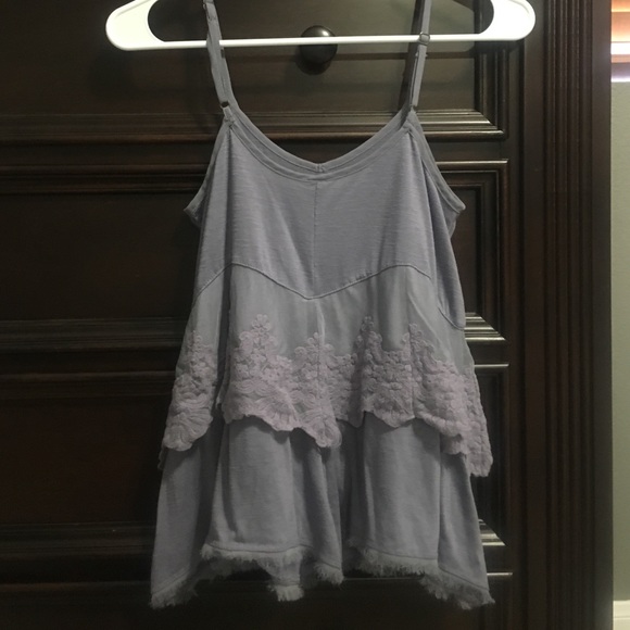 Lacy layered tank top - Picture 2 of 3