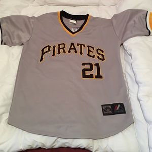 Clemente Pirates pullover jersey!