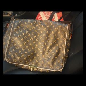 Louis Vuitton messenger bag