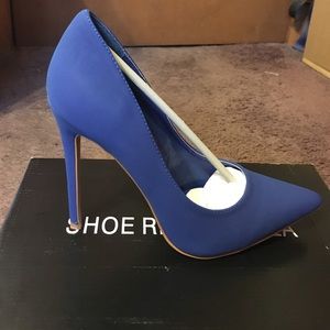 Blue Pointed Toe Pump