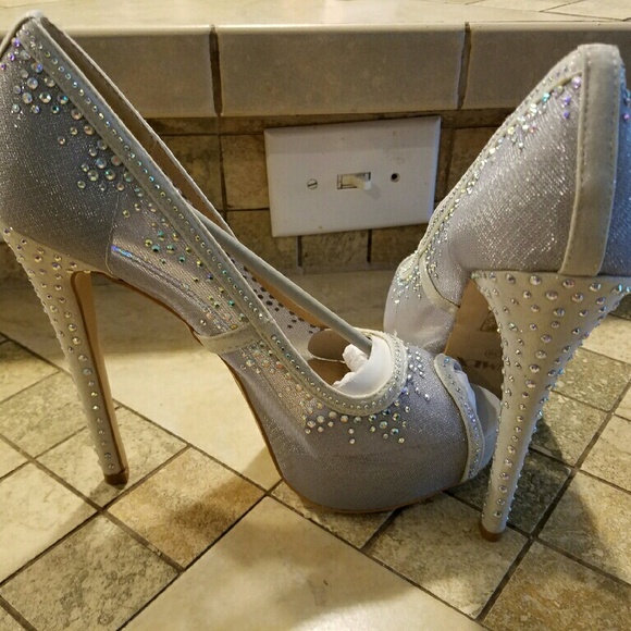 GORGEOUS Platform Heels