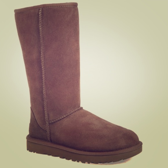 ugg classic tall chocolate size 8 ugg classic tall chocolate size 8
