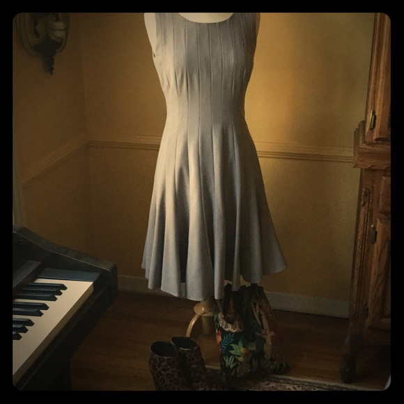 CALVIN KLEIN Sleeveless Dress. MISSES 8