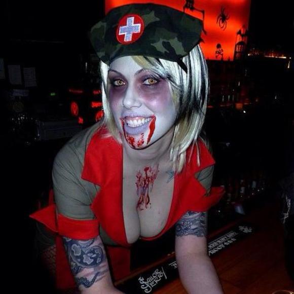 Meet your Posher, Amy - Picture 3 of 16