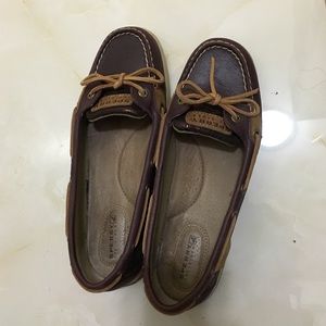 sperry boat shoes