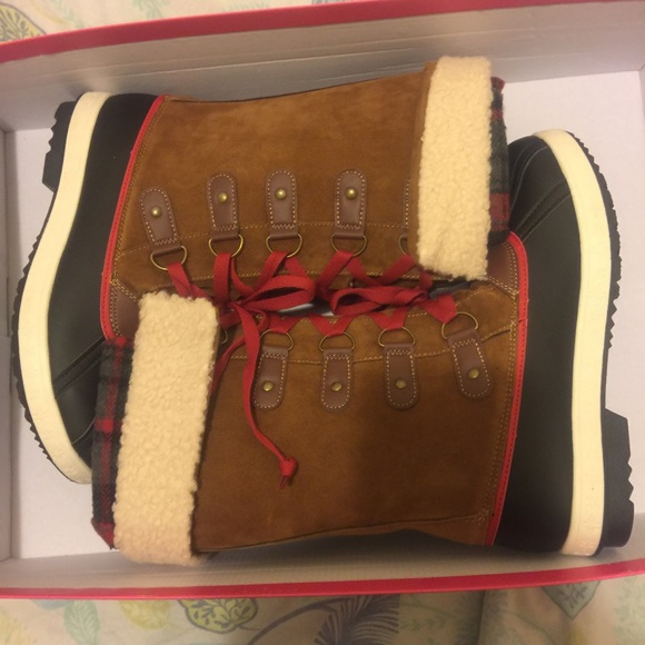 ‼️Womens winter boot size 8.5‼️