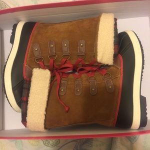 ‼️Womens winter boot size 8.5‼️