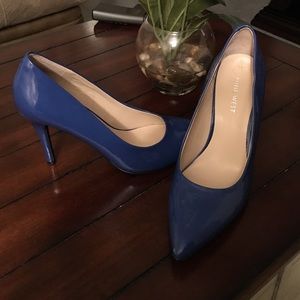 Nine West patent and leather color blue.