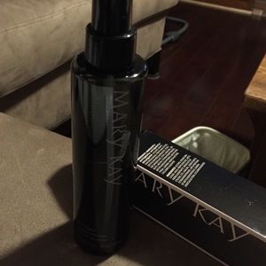 Mary Kay brush cleaner