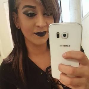 Meet your Posher, Yesenia