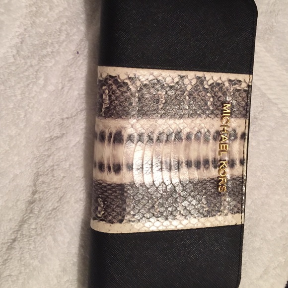 new with tags Michael Kors wallet.