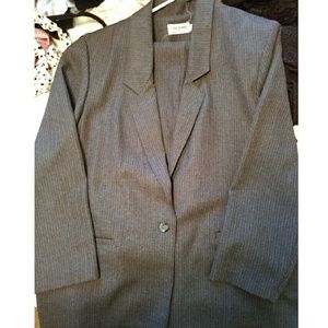 Ladies Pants Suit- Blazer & Matching Pants