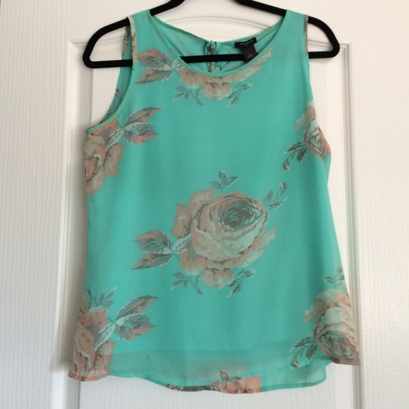 Feminine Ann Taylor top