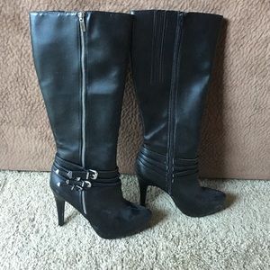 Boot heel black size 7.5