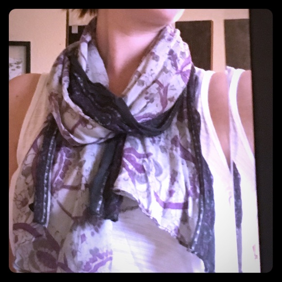 Beautiful paisley scarf