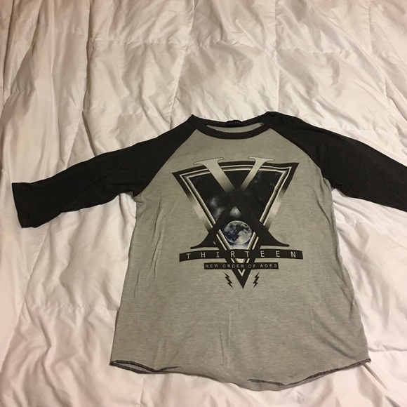 Baseball tee