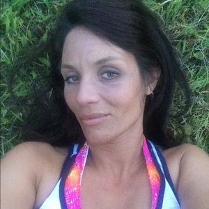 Meet your Posher, Connie