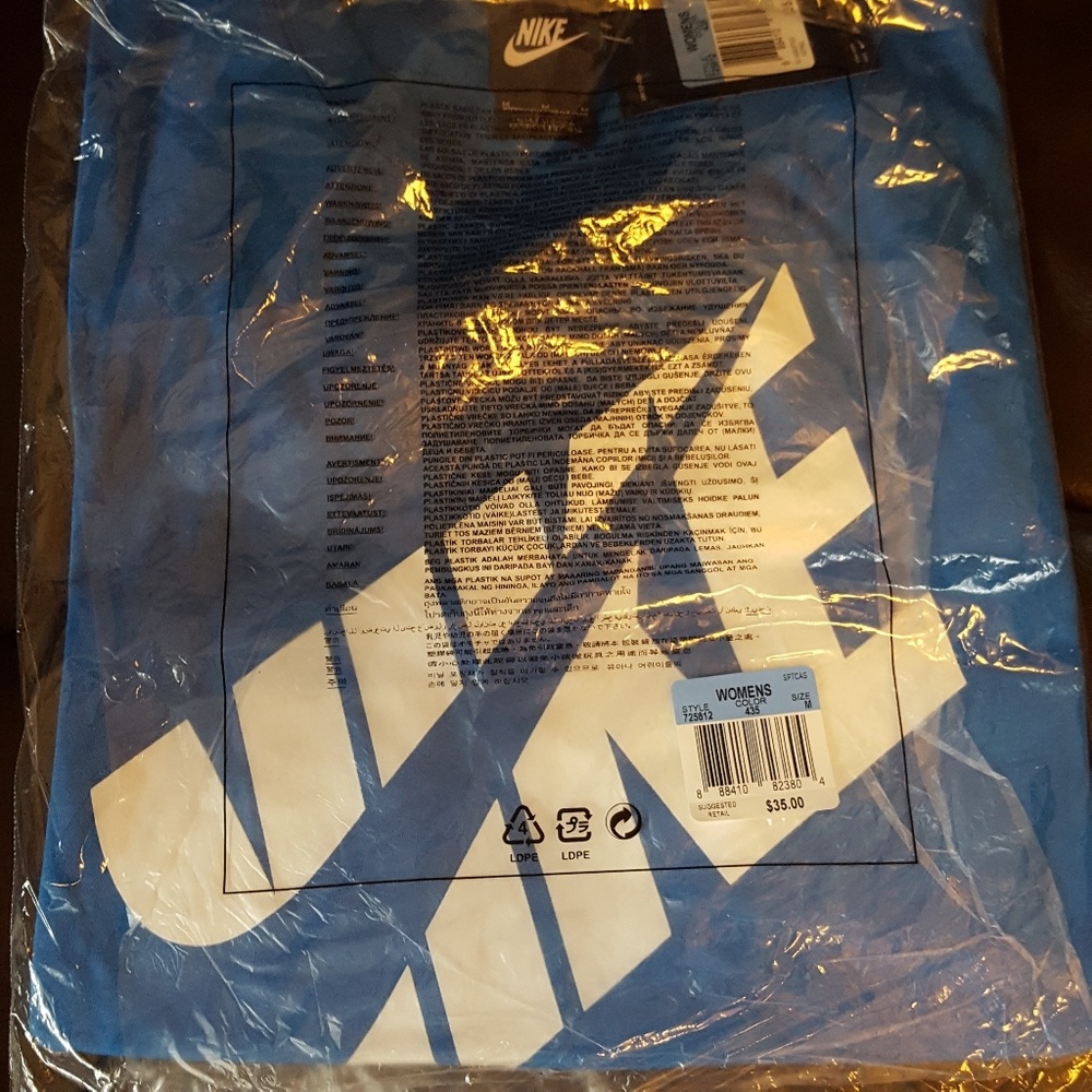 NIKE Workout Tee - Picture 3 of 4