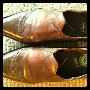 Leather low boots by Earth size 6.