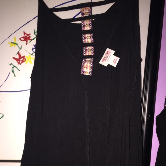 Open black tank top
