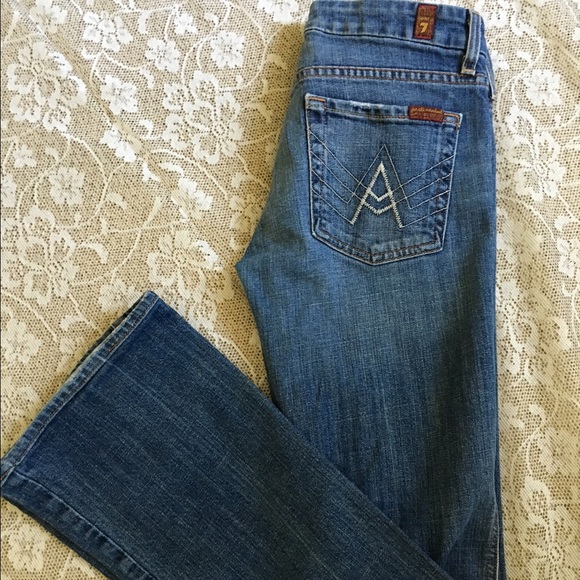Excellent Condition 7 Jeans • "A Pocket"