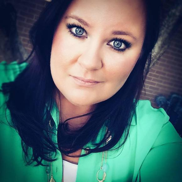 Meet your Posher, Bobbie-lynn - Picture 1 of 1