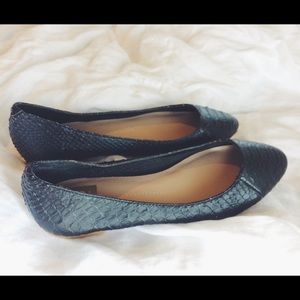 Dolce vita black snake skin flats