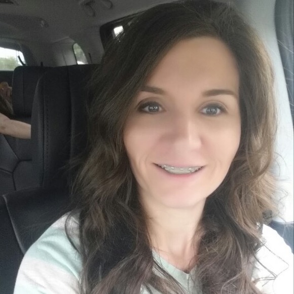 Meet your Posher, Noni - Picture 1 of 1