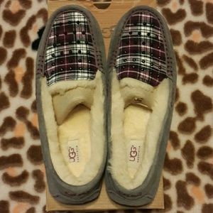 NEW WITH TAGS AUTHENTIC UGGS