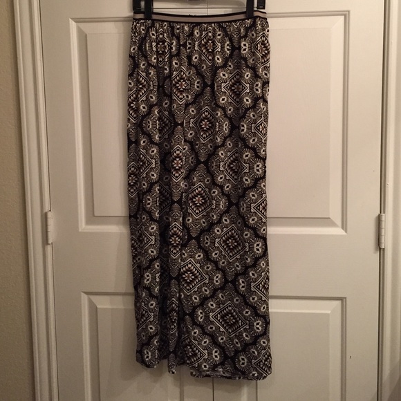 Old Navy Maxi skirt Sz M