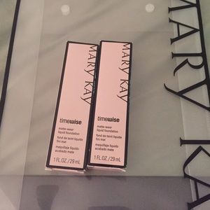Mary KAY Matte Wear Foundation - Bundle
