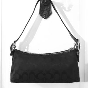 Small black coach purse 💕Lowest selling price