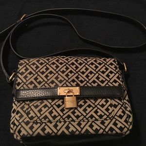 Tommy Hilfiger Cross Body
