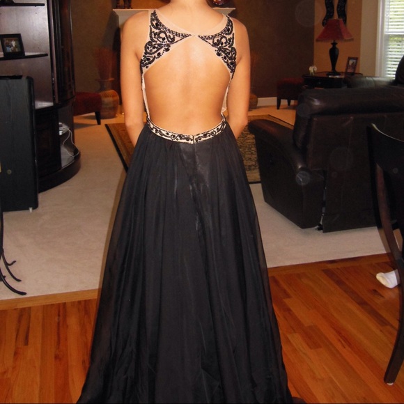 SHERRI HILL PROM DRESS