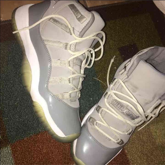 Pics of cool grey 11's ~Sold through PP~