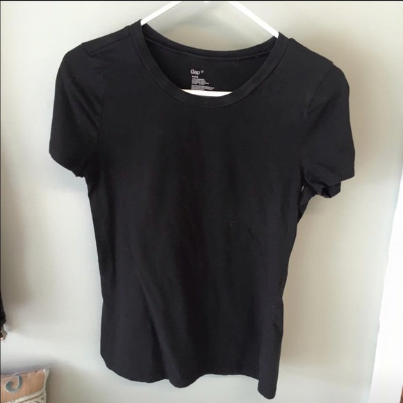 GAP Tops - Gap stretch short sleeve black tshirt Medium