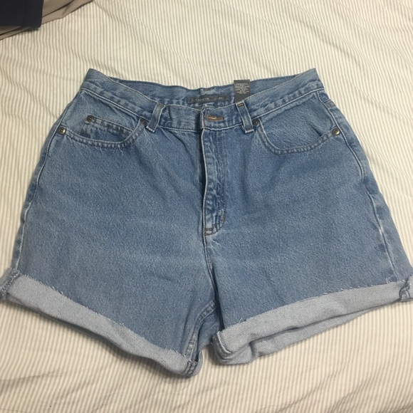 Cut off blue jean shorts
